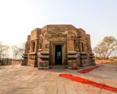 oldest hindu temple