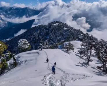 Winter destinations in India - Brahmatal,